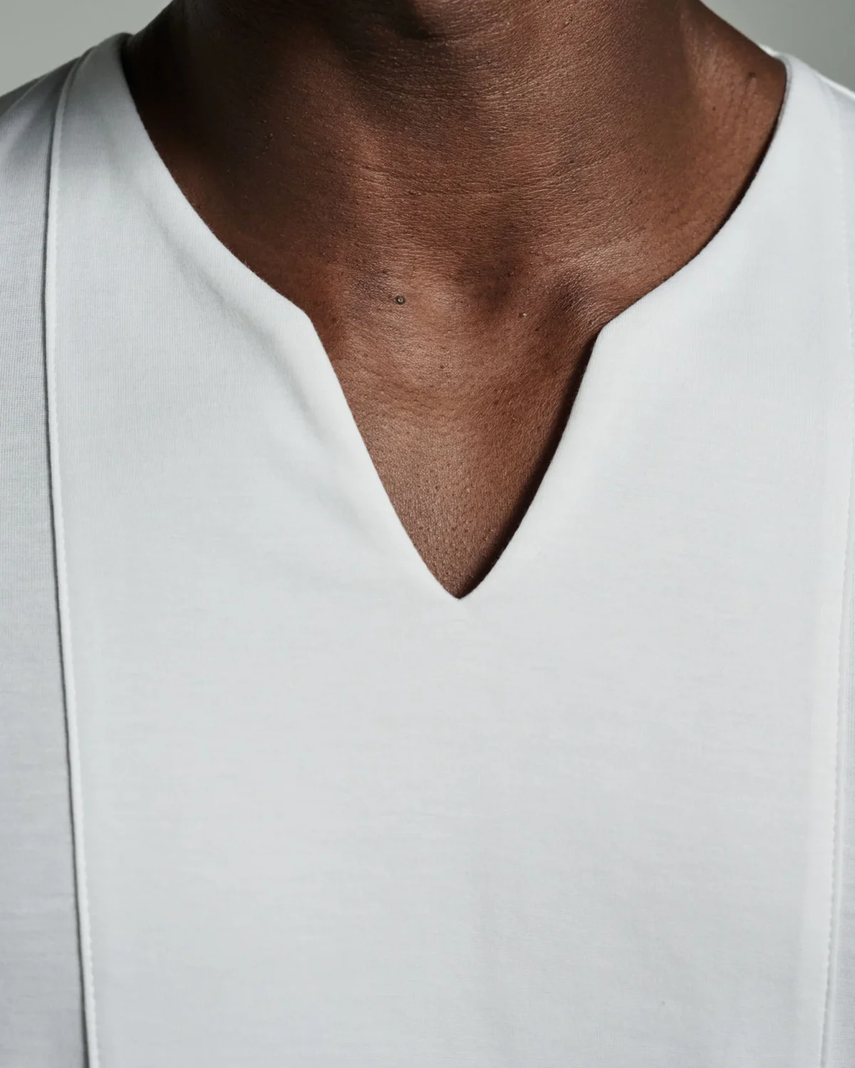 Bib-Fronted Notched Neck
