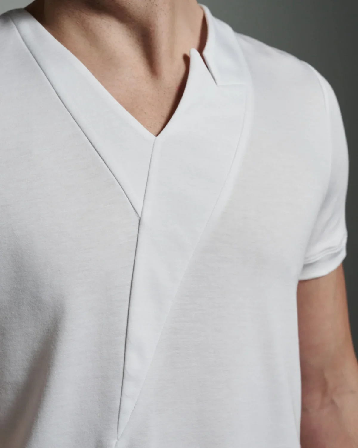 V-neck with Inverted Peak Lapel