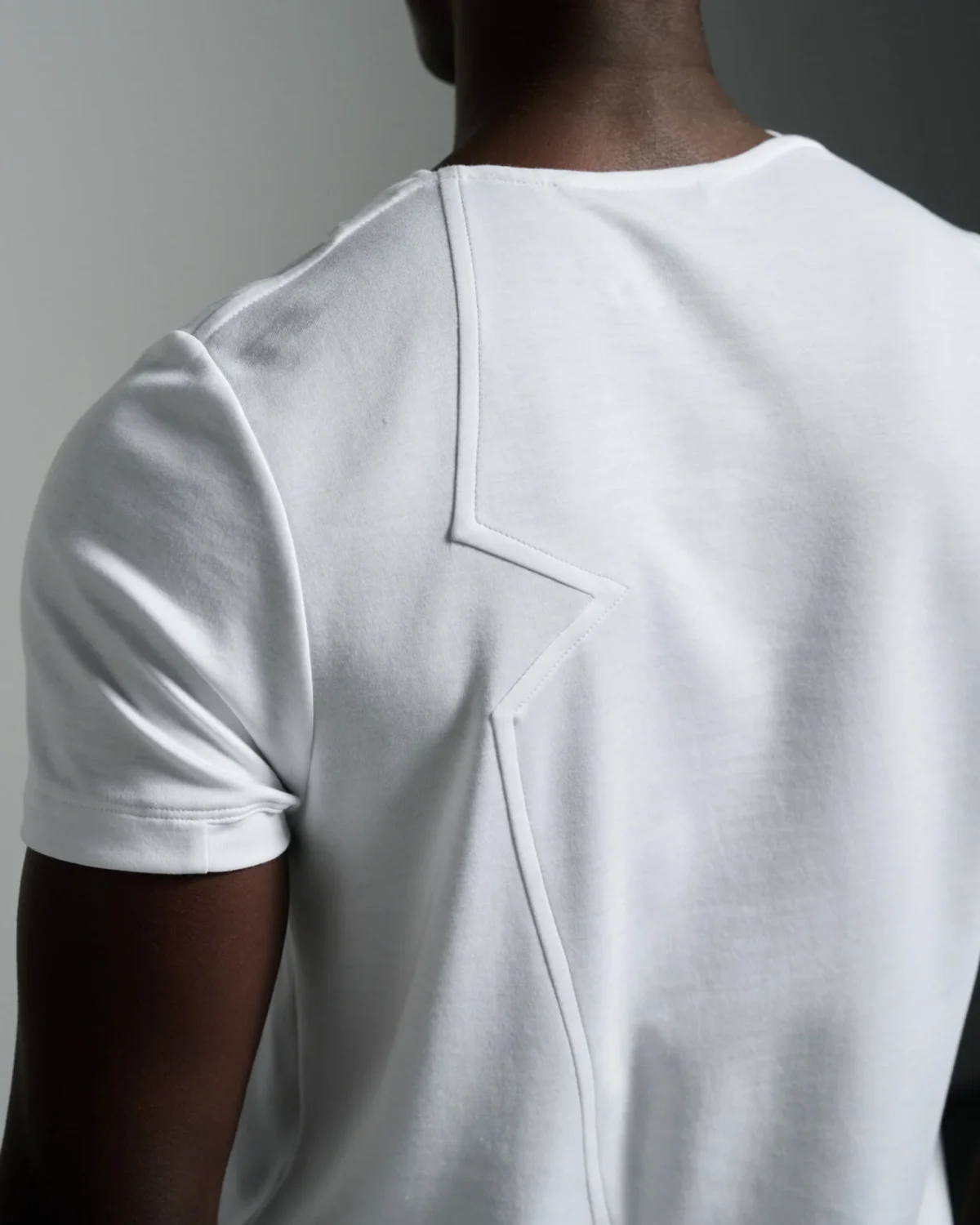 Crew Neck with Necktie Twist