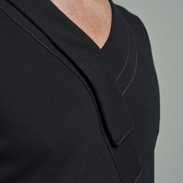 Shawl Necktie Collar V-Neck T-Shirt with Contrast Stitching