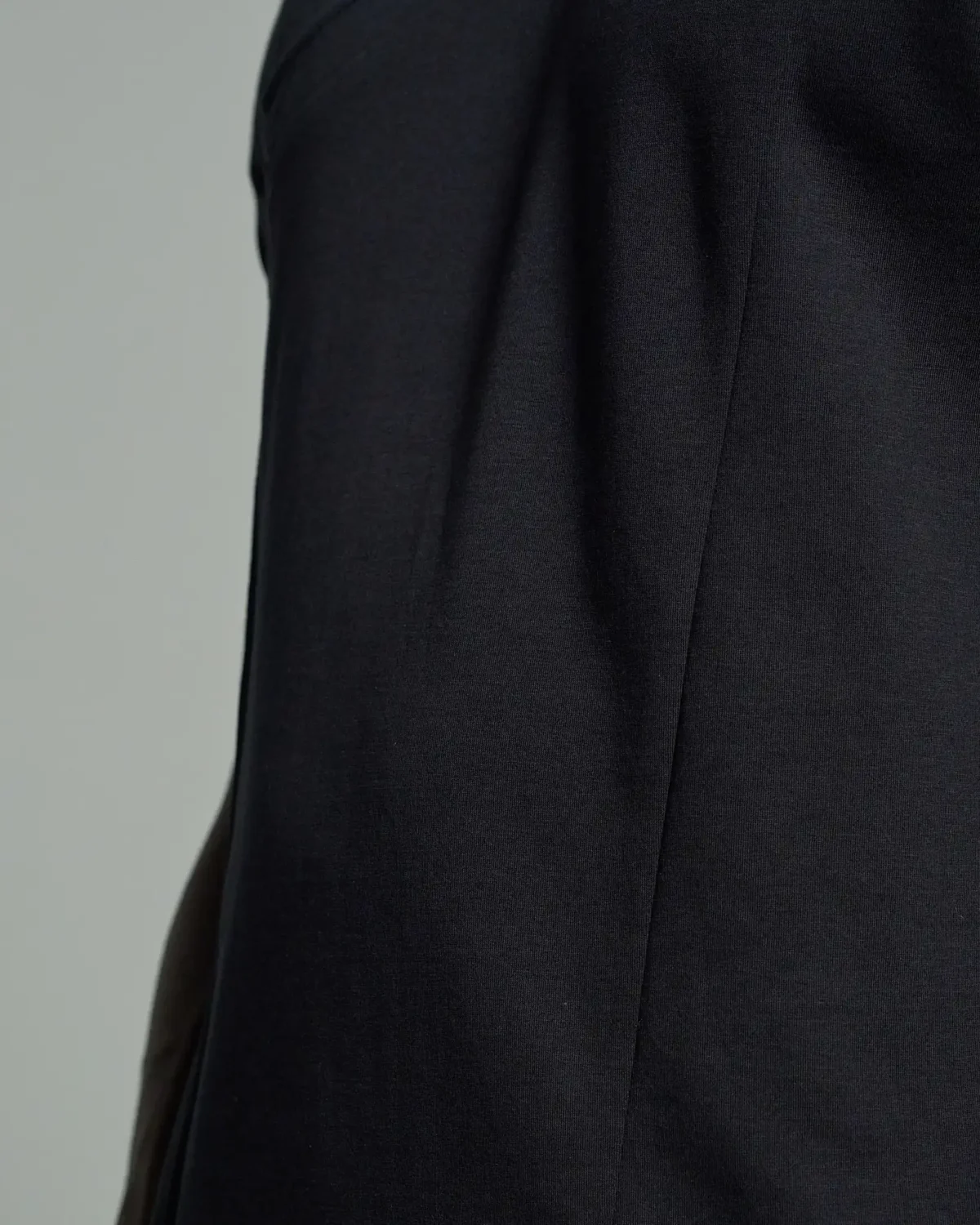 Peak Lapel Appliqué Front Slim Fit T-Shirt